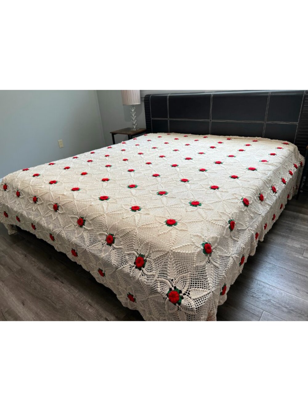Vintage Queen/reg King Crochet 3D Rose bedcover bedspread